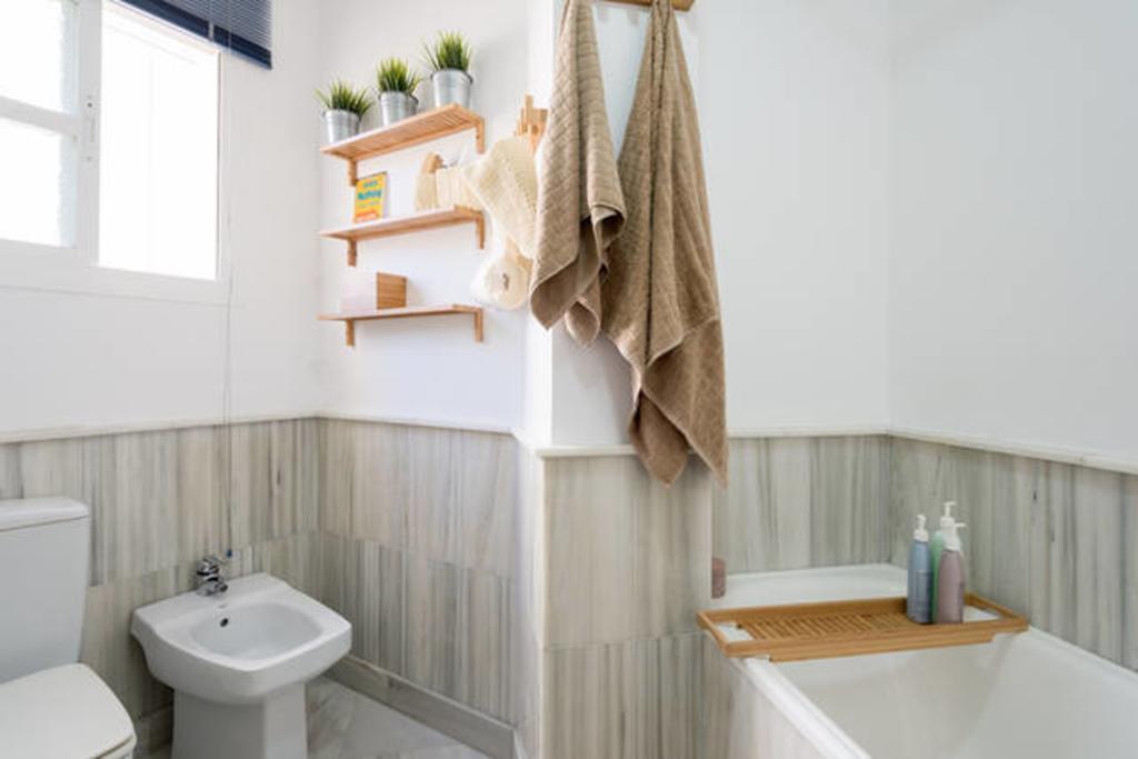 Centro Malaga Apartment ภายนอก รูปภาพ